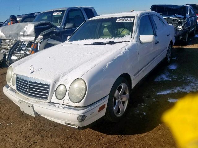 WDBJF55F5VA409978 - 1997 MERCEDES-BENZ E 320 WHITE photo 2