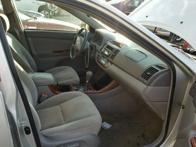 4T1BE32KX3U126479 - 2003 TOYOTA CAMRY SILVER photo 5