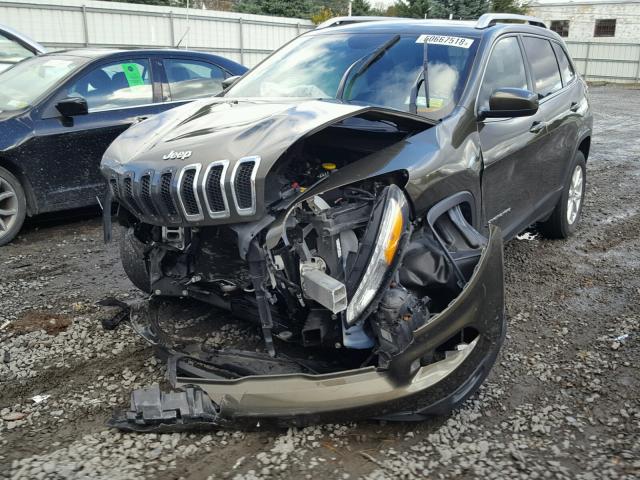 1C4PJMCB1GW115469 - 2016 JEEP CHEROKEE L GREEN photo 2