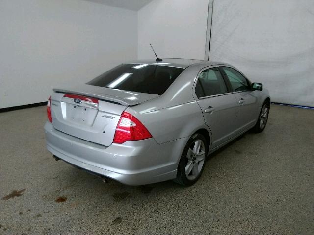 3FAHP0KC0AR410309 - 2010 FORD FUSION SPO SILVER photo 4