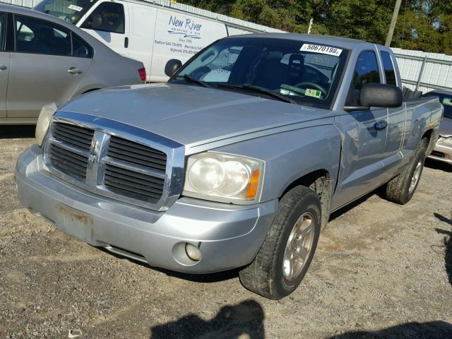 1D7HW42N76S534634 - 2006 DODGE DAKOTA SLT SILVER photo 2