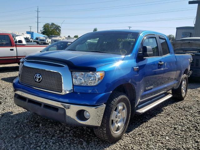 5TFBV54148X050221 - 2008 TOYOTA TUNDRA DOU BLUE photo 2