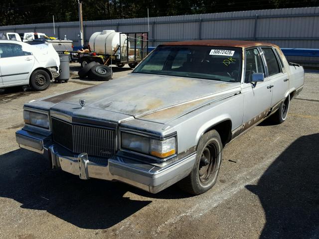 1G6DW54E8NR706237 - 1992 CADILLAC BROUGHAM SILVER photo 2