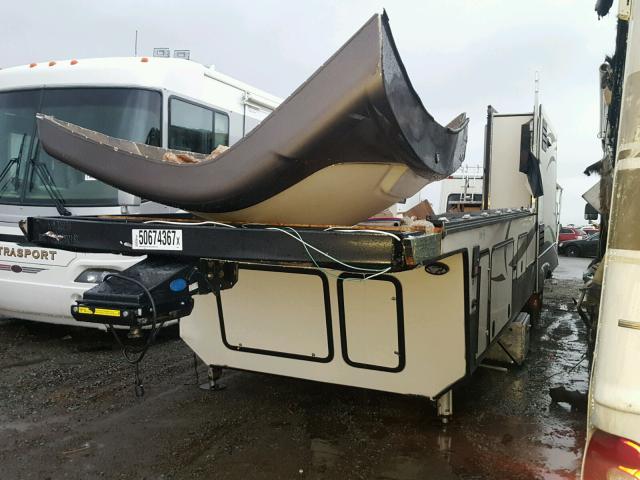 4YDF37224H4702896 - 2017 KEYSTONE MONTANA TWO TONE photo 2