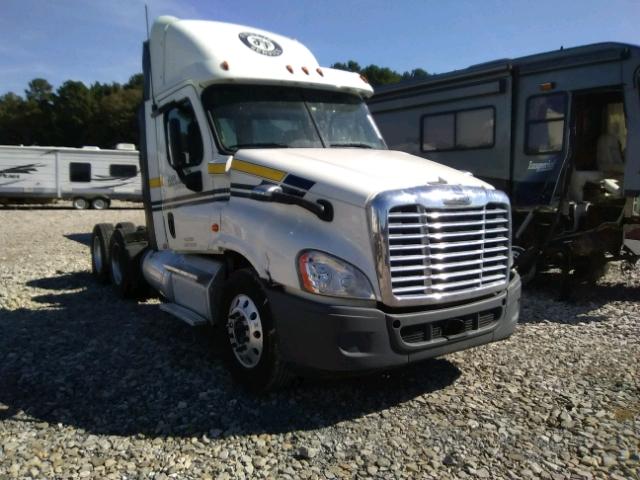 3AKJGEDV2GSHC2142 - 2016 FREIGHTLINER CASCADIA 1 WHITE photo 1