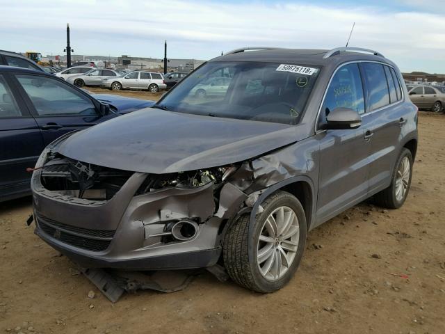 WVGBV75N99W005095 - 2009 VOLKSWAGEN TIGUAN SE GRAY photo 2