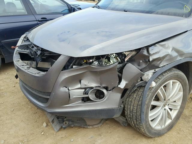 WVGBV75N99W005095 - 2009 VOLKSWAGEN TIGUAN SE GRAY photo 9