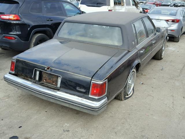 6S69R7Q482469 - 1977 CADILLAC SEVILLE BLACK photo 4