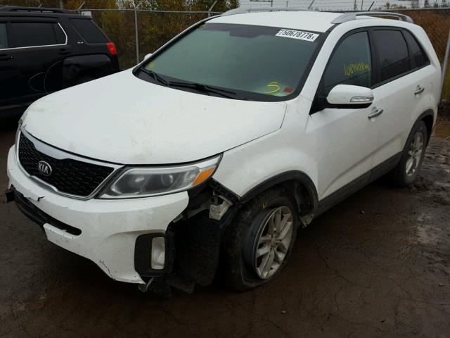 5XYKT3A62EG430134 - 2014 KIA SORENTO LX WHITE photo 2