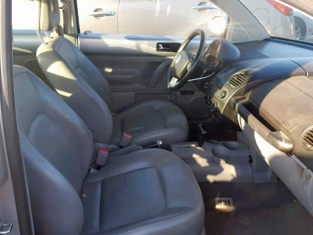 3VWDD21C11M436765 - 2001 VOLKSWAGEN NEW BEETLE 银色 照片 5