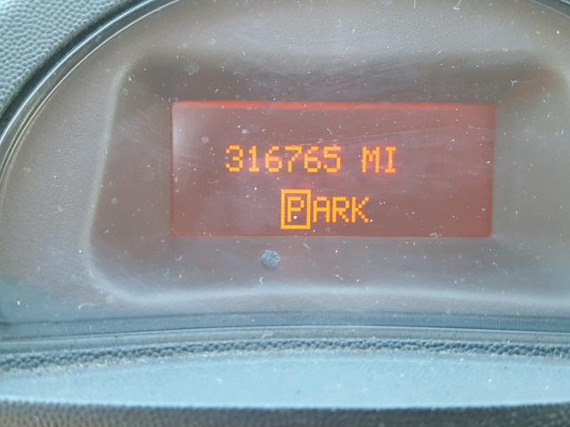 2G2WP522341161376 - 2004 PONTIAC GRAND PRIX SILVER photo 8