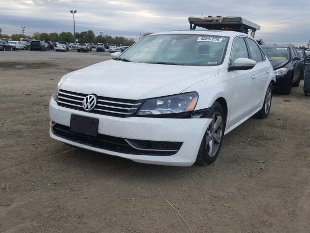 1VWBP7A34CC102519 - 2012 VOLKSWAGEN PASSAT SE WHITE photo 2