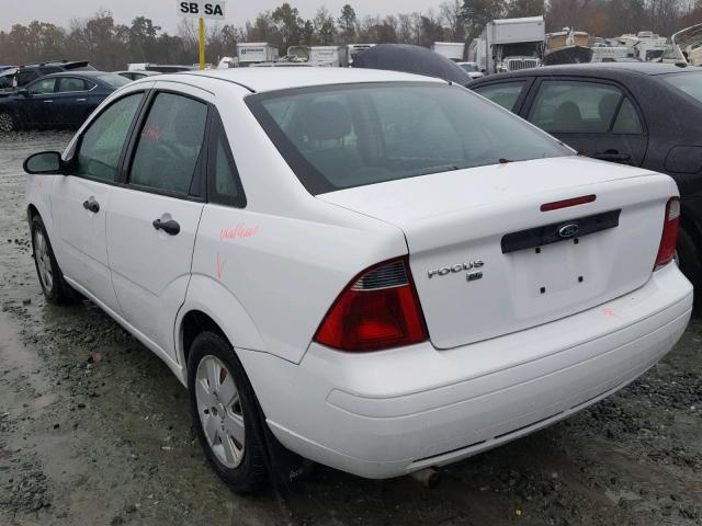 1FAFP34N77W230497 - 2007 FORD FOCUS ZX4 WHITE photo 3