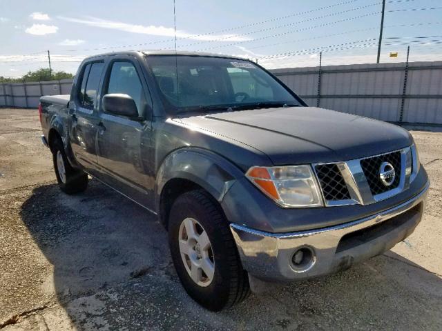 1N6AD07U76C406377 - 2006 NISSAN FRONTIER C GRAY photo 1