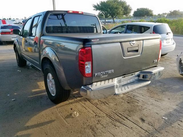 1N6AD07U76C406377 - 2006 NISSAN FRONTIER C GRAY photo 3