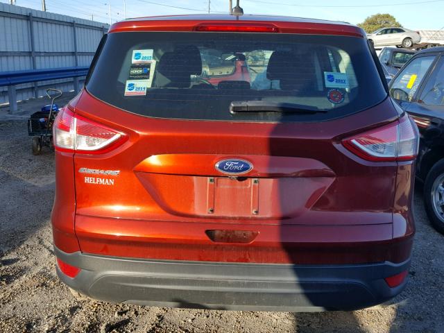 1FMCU0F79EUB61366 - 2014 FORD ESCAPE S RED photo 9