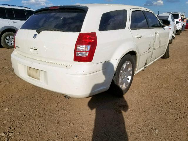 2D4FV48T65H513986 - 2005 DODGE MAGNUM SE WHITE photo 4