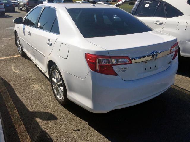 4T1BD1FK7CU001506 - 2012 TOYOTA CAMRY HYBR WHITE photo 4