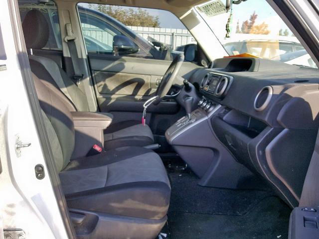 JTLZE4FE9DJ033277 - 2013 TOYOTA SCION XB Ақ фото 5