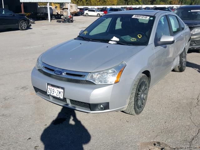 1FAHP36N69W122820 - 2009 FORD FOCUS SES SILVER photo 2