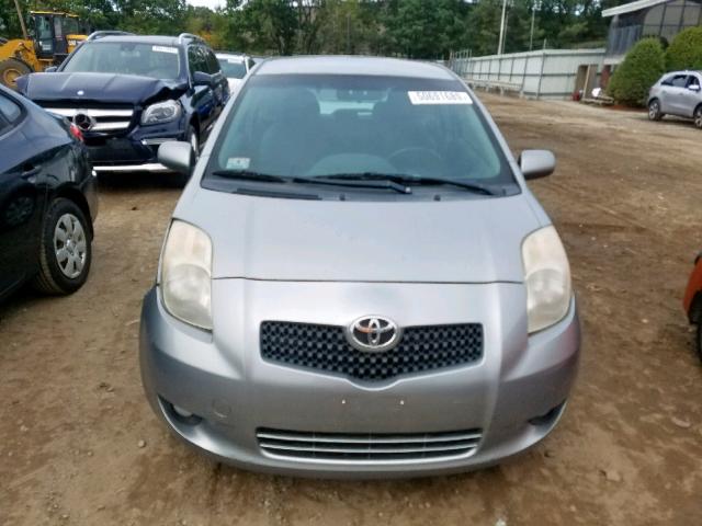 JTDJT923385204376 - 2008 TOYOTA YARIS SILVER photo 9