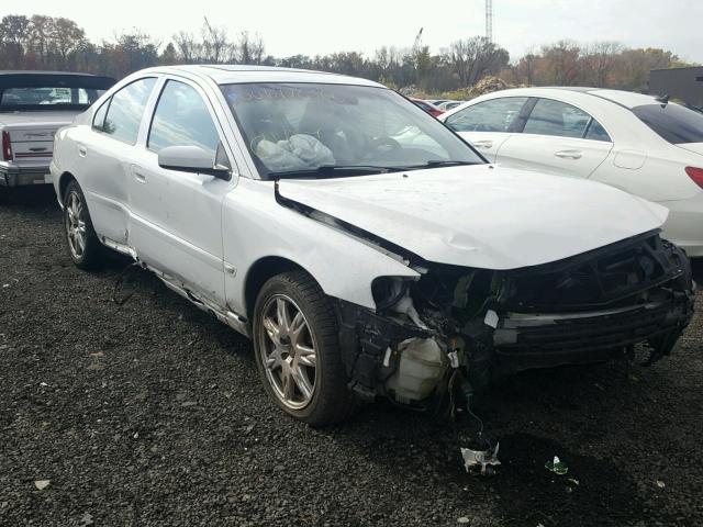 YV1RH592352440592 - 2005 VOLVO S60 2.5T WHITE photo 1