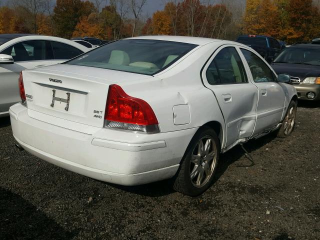 YV1RH592352440592 - 2005 VOLVO S60 2.5T WHITE photo 4