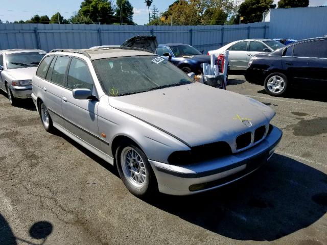 WBADP6340YBV63786 - 2000 BMW 528 IT AUTOMATIC  photo 1
