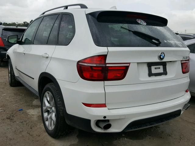 5UXZV4C58CL985558 - 2012 BMW X5 XDRIVE3 WHITE photo 3