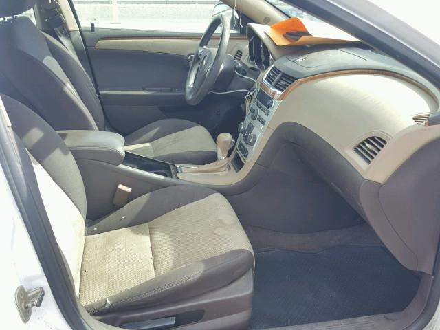 1G1ZC5E0XCF392323 - 2012 CHEVROLET MALIBU 1LT WHITE photo 5