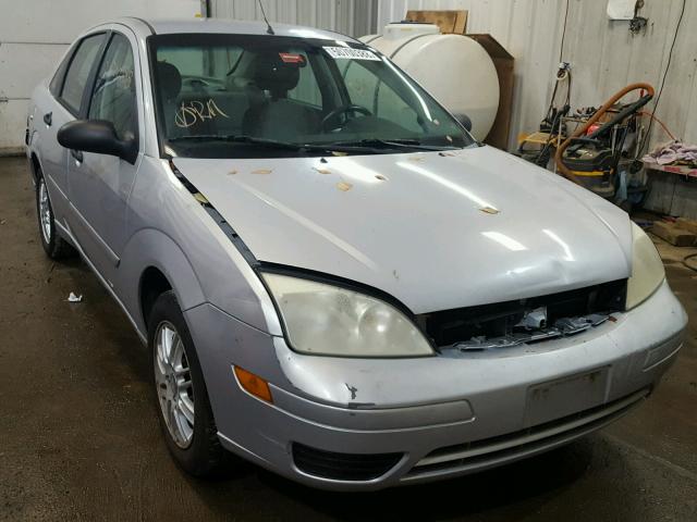 1FAFP34N05W109405 - 2005 FORD FOCUS ZX4 SILVER photo 1