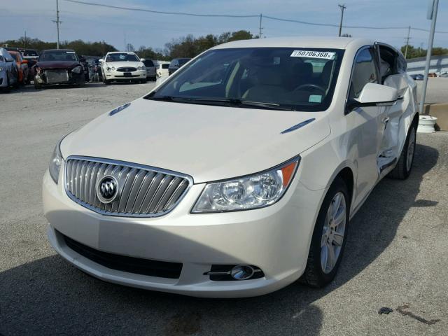 1G4GD5E35CF319555 - 2012 BUICK LACROSSE P WHITE photo 2