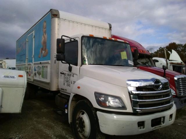 5PVNE8JT4E4S55815 - 2014 HINO 258/268 WHITE photo 1