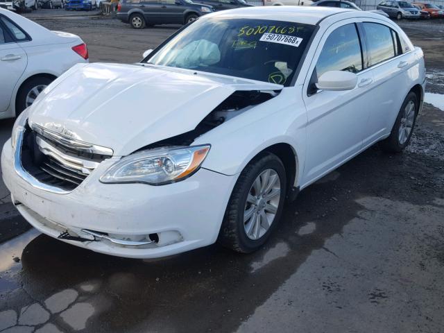 1C3BC1FB3BN548020 - 2011 CHRYSLER 200 TOURIN WHITE photo 2