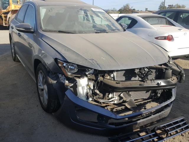 1VWBA7A33JC033501 - 2018 VOLKSWAGEN PASSAT SE GRAY photo 1