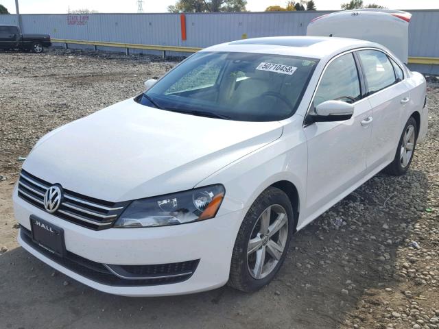 1VWBP7A38DC026546 - 2013 VOLKSWAGEN PASSAT SE WHITE photo 2