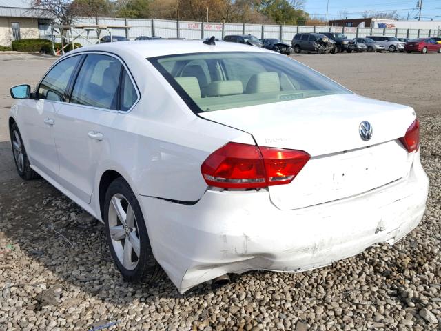 1VWBP7A38DC026546 - 2013 VOLKSWAGEN PASSAT SE WHITE photo 3