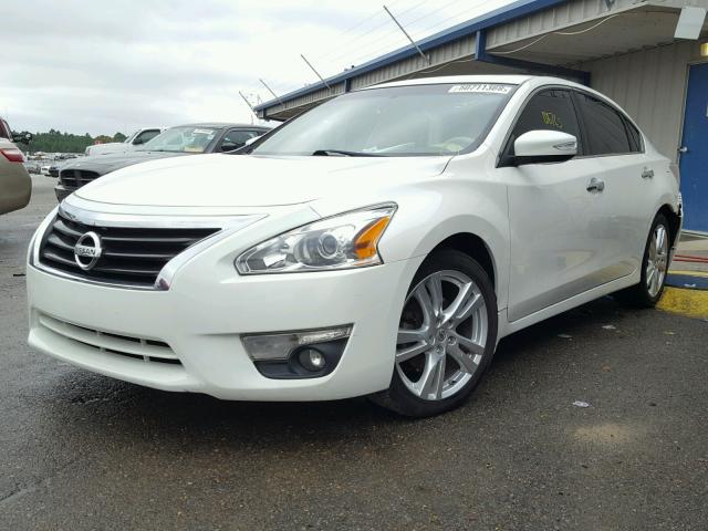 1N4BL3AP8DC283481 - 2013 NISSAN ALTIMA 3.5 WHITE photo 2