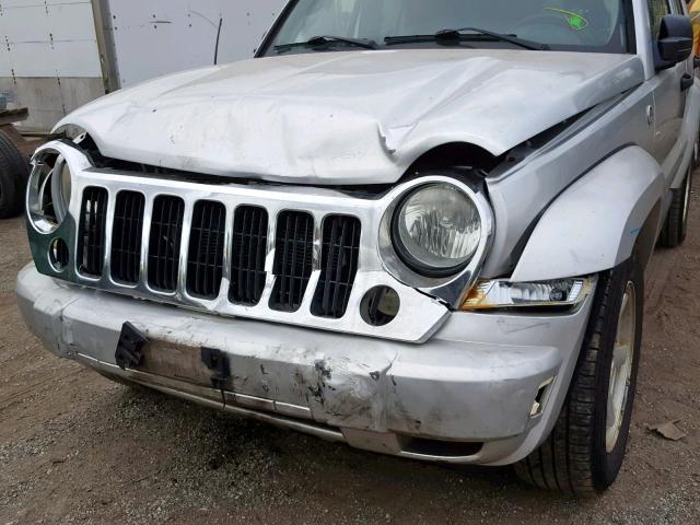 1J4GL58K05W622850 - 2005 JEEP LIBERTY LI SILVER photo 9