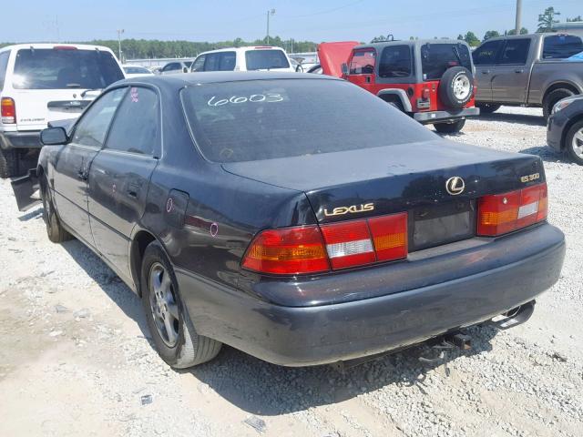 JT8BF28G6W5026603 - 1998 LEXUS ES 300 BLACK photo 3