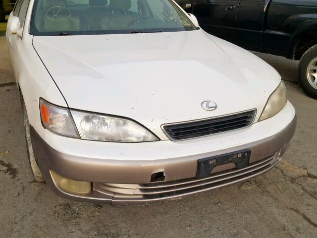 JT8BF28G0W0131862 - 1998 LEXUS ES 300 WHITE photo 9