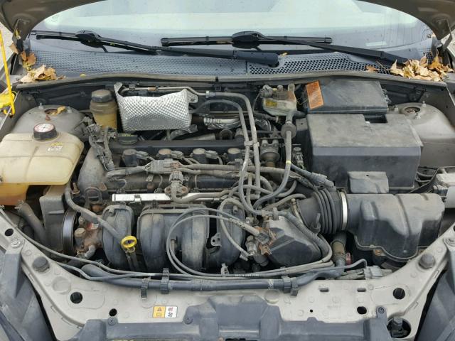 1FAFP34N25W119532 - 2005 FORD FOCUS ZX4 TAN photo 7