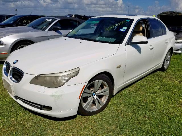 WBANU5C56AC364676 - 2010 BMW 528 I WHITE photo 2