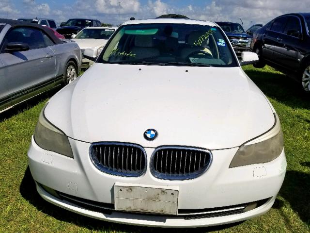 WBANU5C56AC364676 - 2010 BMW 528 I WHITE photo 9