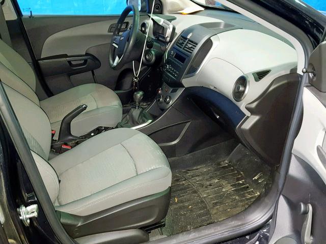 1G1JB6SH9F4196387 - 2015 CHEVROLET SONIC LS 黑色 照片 5
