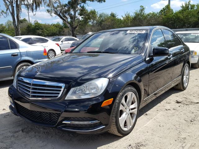 WDDGF4HB2DF977028 - 2013 MERCEDES-BENZ C 250 BLACK photo 2