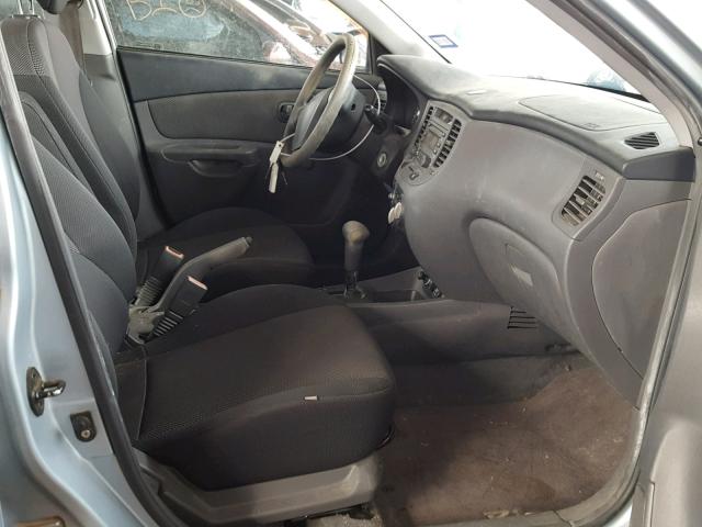 KNADE123666161648 - 2006 KIA RIO BLUE photo 5