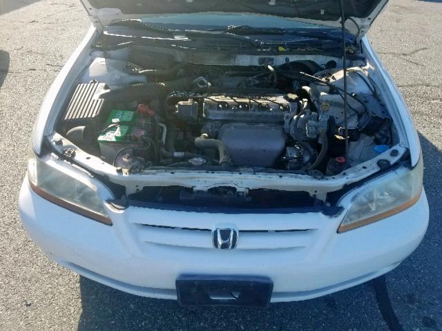 1HGCG665X2A172839 - 2002 HONDA ACCORD LX WHITE photo 7