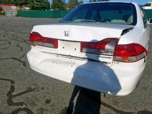 1HGCG665X2A172839 - 2002 HONDA ACCORD LX WHITE photo 9