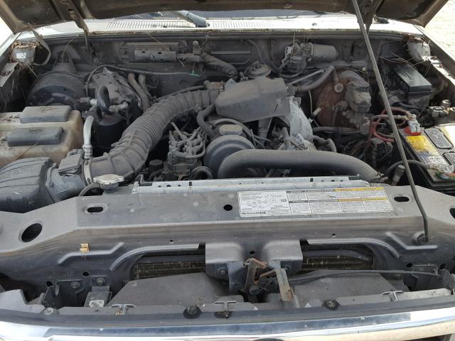 4F4YR12C8WTM30153 - 1998 MAZDA B2500 GRAY photo 7